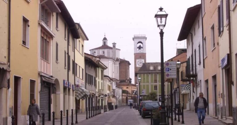 A Manerbio (Brescia) va la spesa fatta di sera e nei bar un’oasi per gourmet
