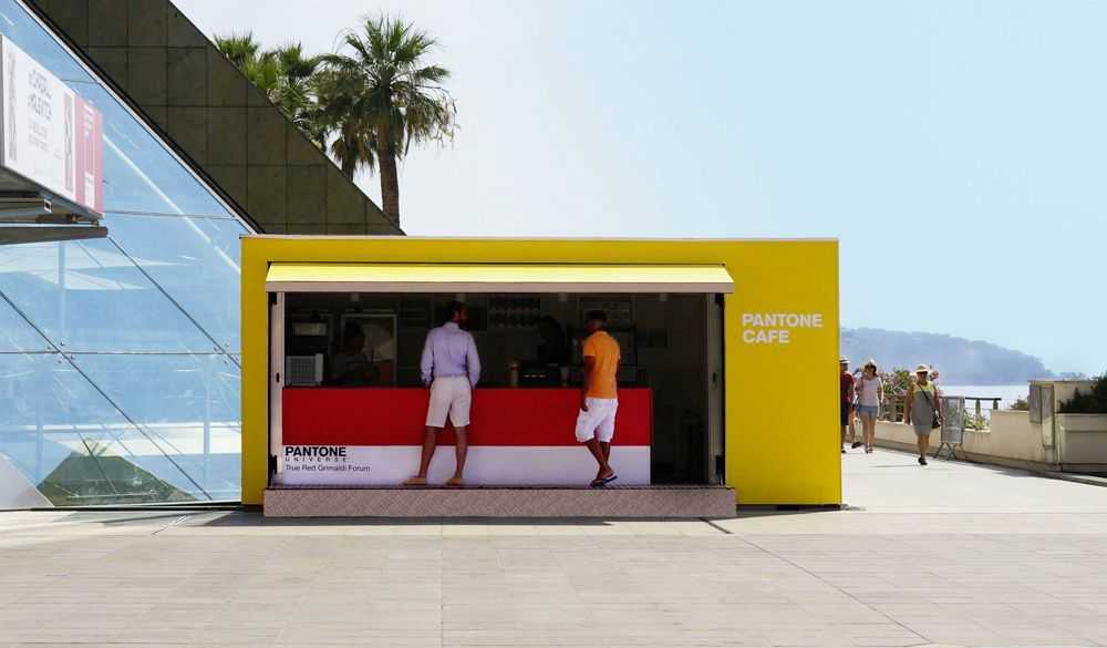 pantone cafè stand