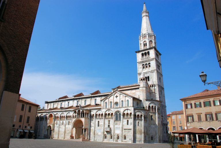 Modena contribuisce e finanzia l’apertura di nuovi bar
