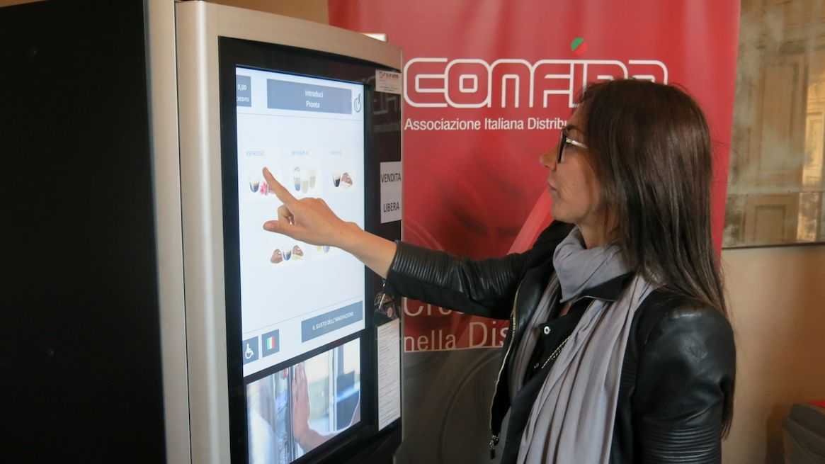 distrubutore automatico distributori automatici VENDING MACCHINE INTELLIGENTI SMART