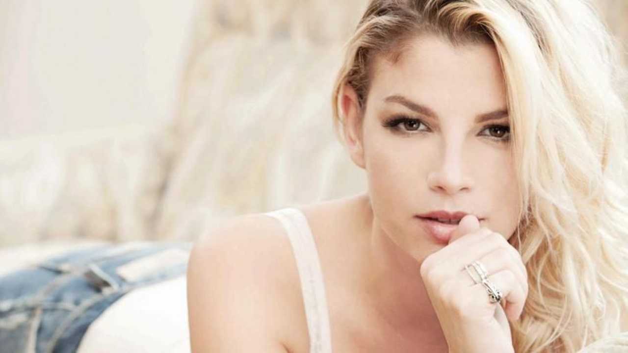 Emma Marrone, la cantante di origine salentina che non può fare a meno del caffè Quarta