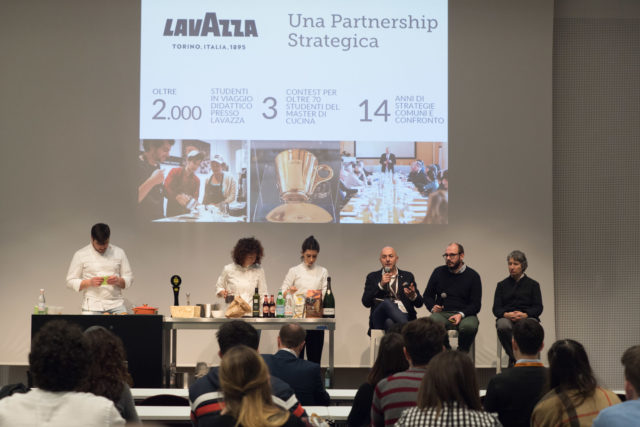 La conferenza-dimostrazione di Lavazza con l'Università di Scienze gastronomiche di Pollenzo a Identità golose