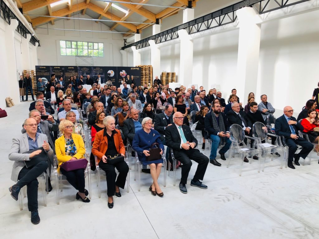 Uno dei capannoni della Torrefazione Ottolina esaurito per la cerimonia dei 70 anni