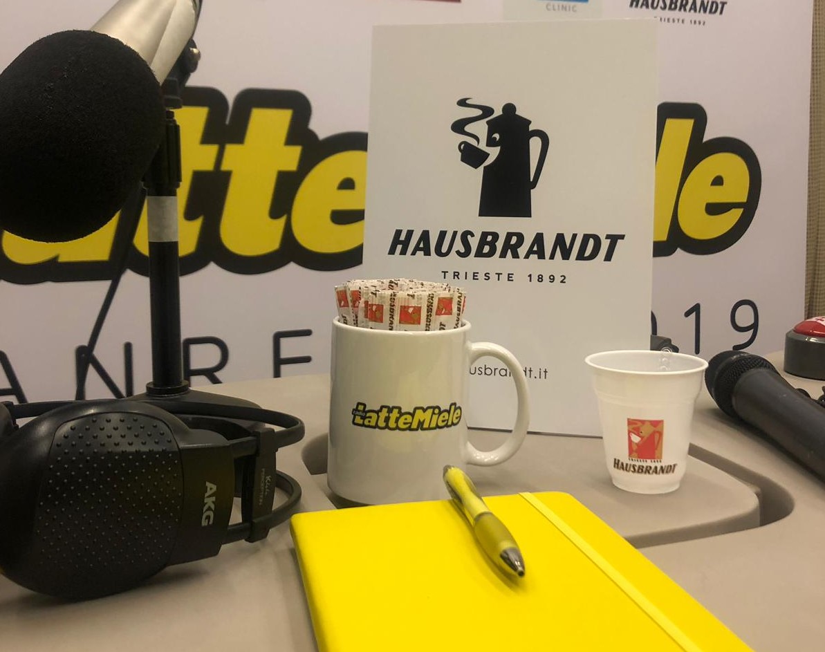 La postazione di LatteMiele con il logo Hausbrandt