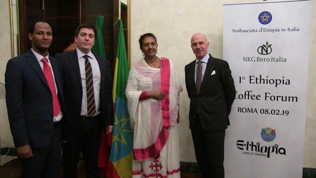 Fabio Frontani Ethiopia Coffee Forum Da sinistra: Nebiyu Bogale (Minister Counsellor), Uberto Marchesi (responsabile Paesi africani per NKG Bero Italia), S.E. l’Ambasciatore Zenebu Tadesse Woldetsadik e Fabio Frontani (Amministratore Delegato di NKG Bero Italia)