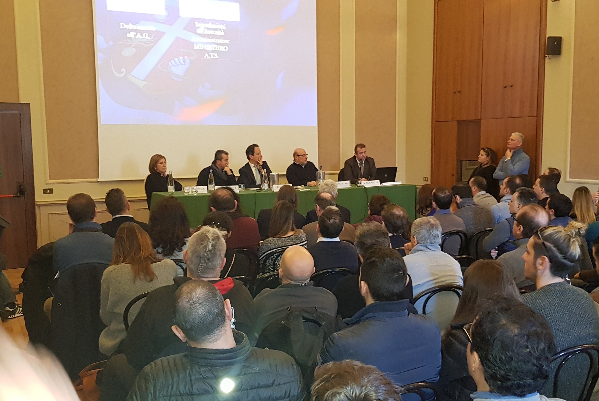 vademecum Un'immagine della conferenza stampa di presentazione