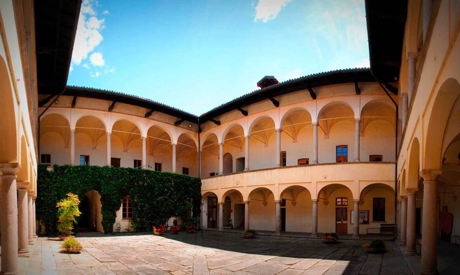 Midec té L'interno dell'edificio che accoglie il Midec, Museo Internazionale del design ceramico