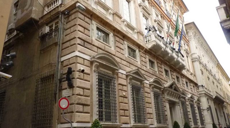 Camera Arbitrale Italiana Caffè Un'altra veduta del Palazzo Tobia Pallavicino, sede della Camera di Commercio di Genova. Detto anche Palazzo Carrega-Cataldi, esso è stato inserito nel 2006 nella lista dei 42 palazzi iscritti ai Rolli di Genova riconosciuti Patrimonio dell'umanità dall'Unesco