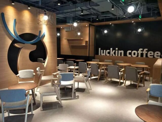 Starbucks Luckin wall street Un locale di Luckin Coffee coronavirus