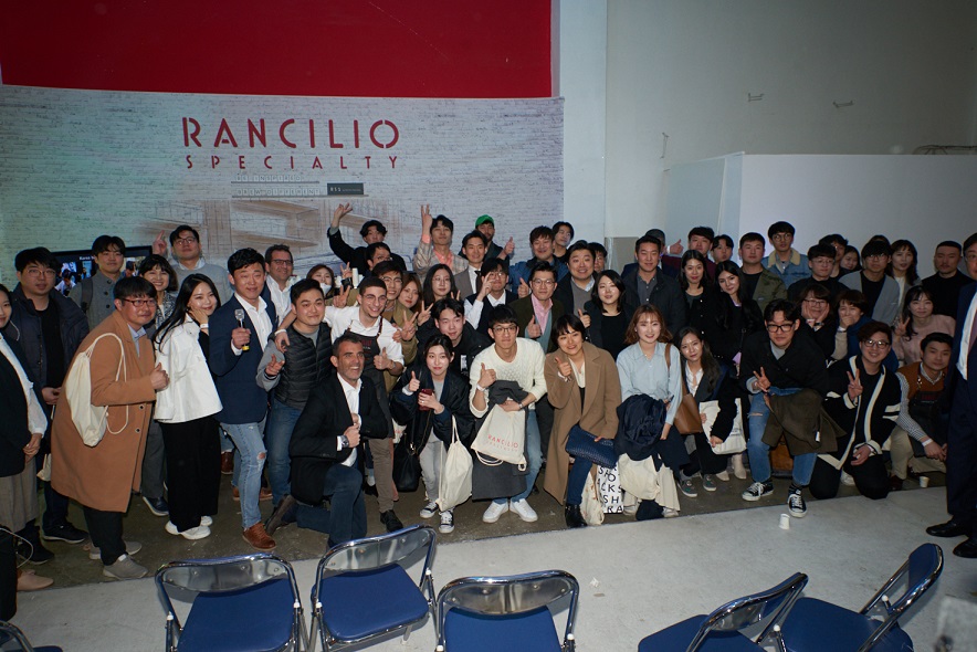 baristi seoul rs1 Foto di gruppo con i partecipanti all'evento