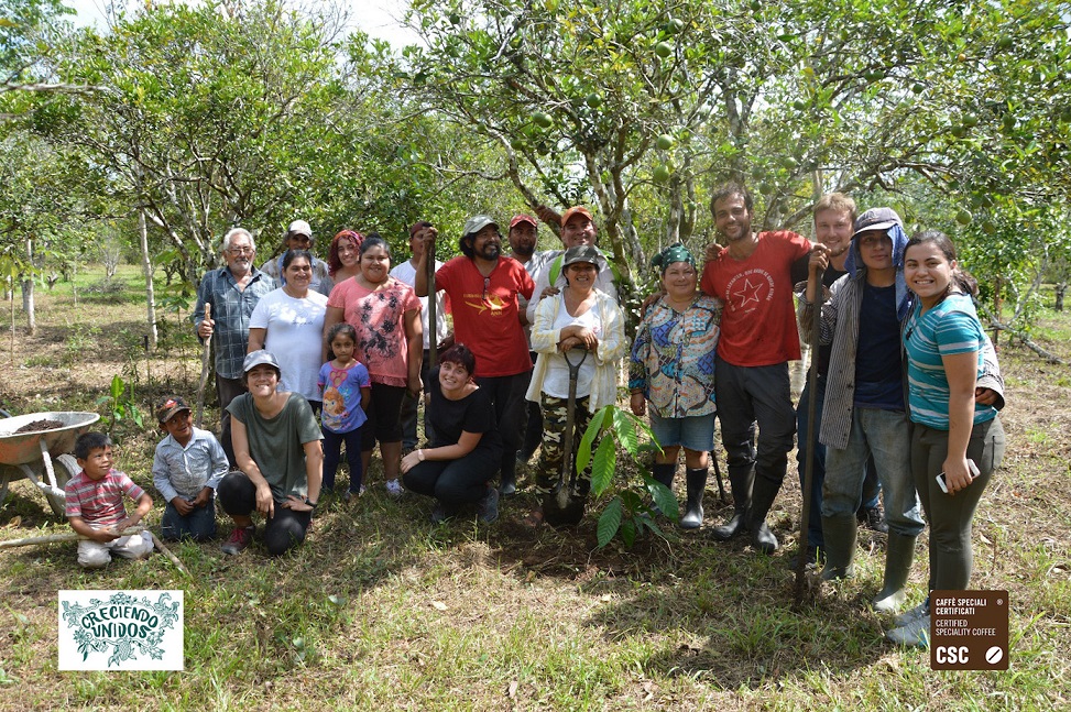 CSC_Guatemala_gruppo csc amka Foto di gruppo in campagna