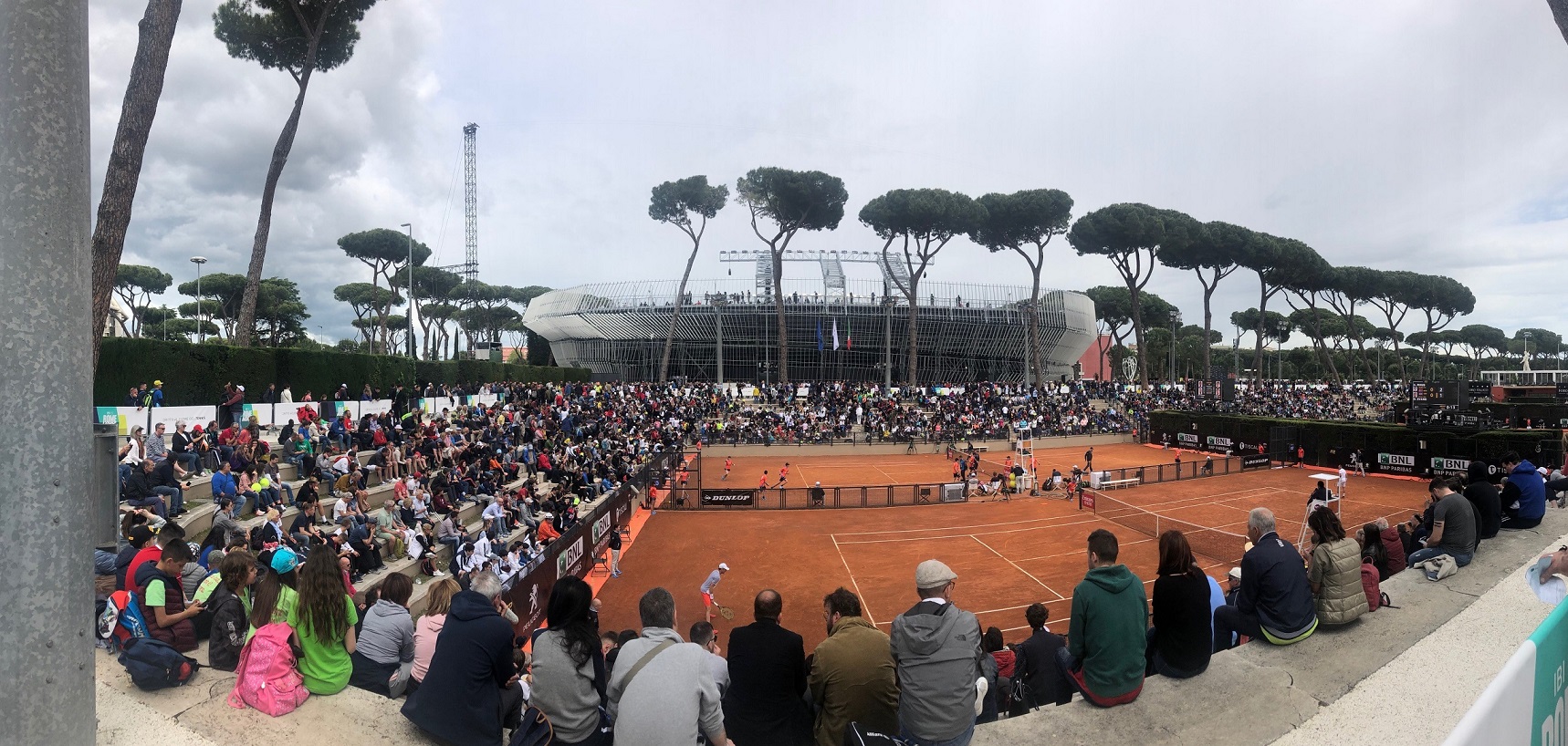 Internazionali bnl la spaziale Una fase del torneo su uno dei campi del Foro Italico