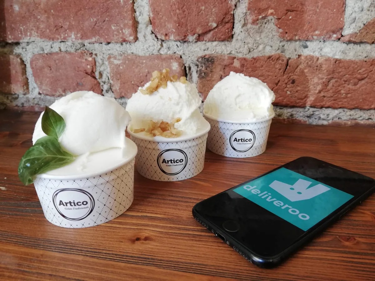 Deliveroo Sempre più italiano utilizzano le varie app per ordinare il gelato direttamente da casa