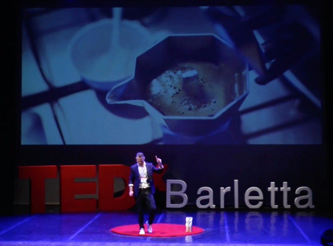 Tedx Barletta report Luca Carbonelli durante un suo intervento ai Tedx Talks