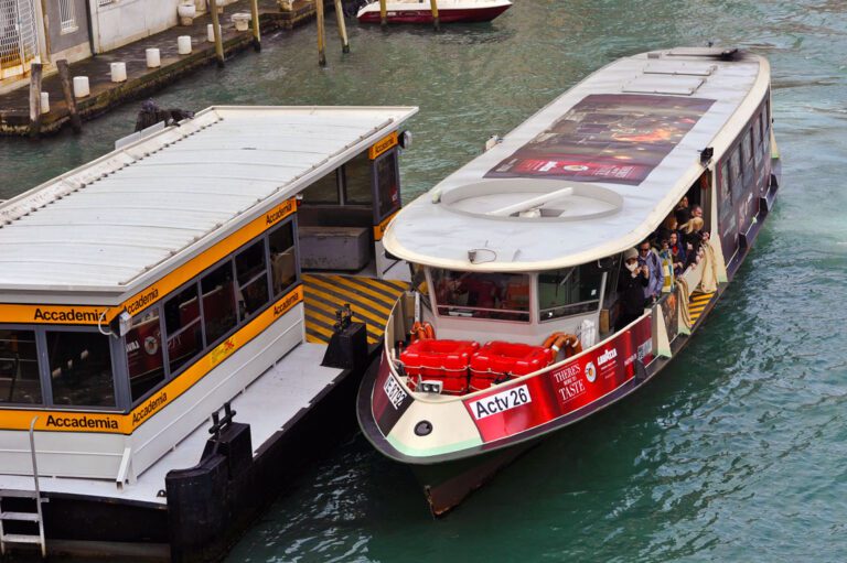 Venezia: «Affitto troppo alto», chiude il Caffè Demar in Via Rialto