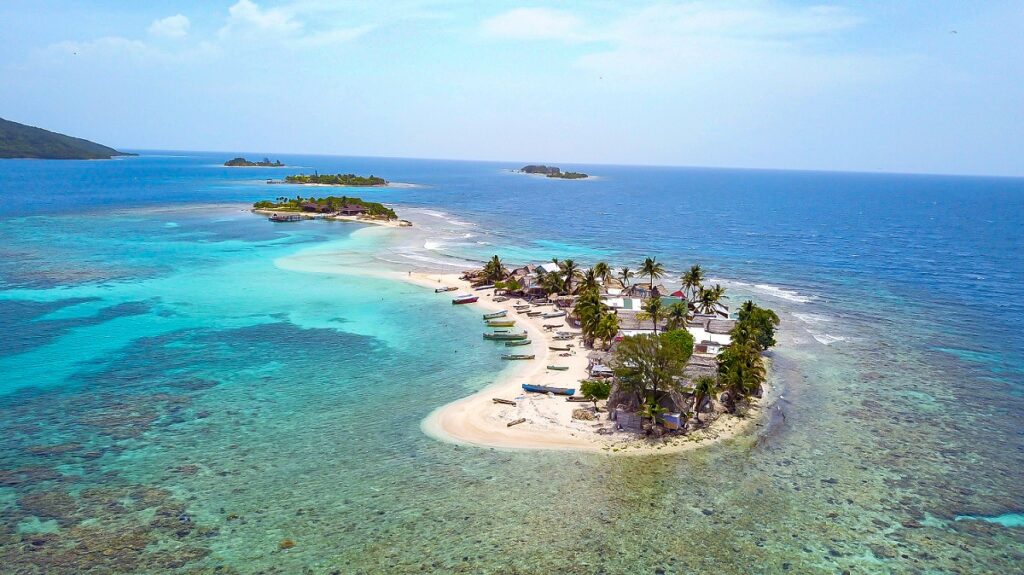 Cayos Cochinos, Roatán