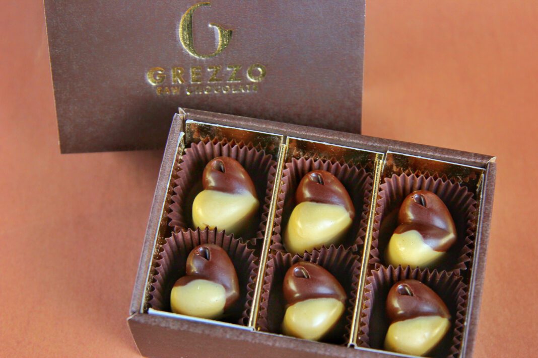 opposites di Grezzo Rhaw Chocolate