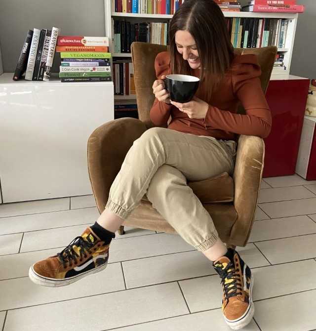 Da Snug the comfort cafè, Ilaria Belbusti si beve un buon caffè americano (foto concessa)