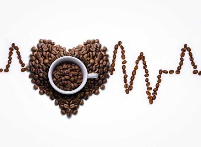 Una tazza di caffè e il cuore (foto da publicdomainpictures) berrino