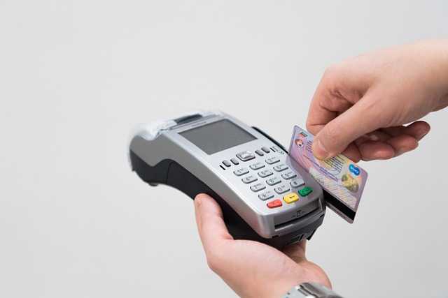 credit card machine natale debiti