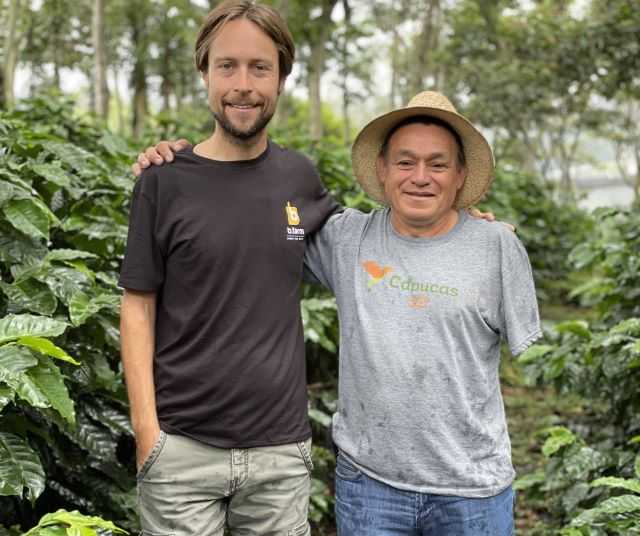 Andrej Godina con Francisco Villeda Panchito (foto concessa)