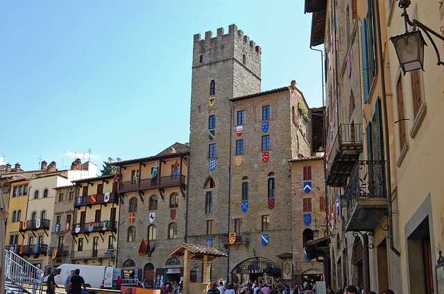 arezzo prada costanti