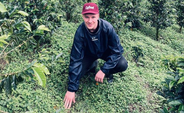 Matteo Pavoni immerso ne i Jardines del Eden (foto concessa)