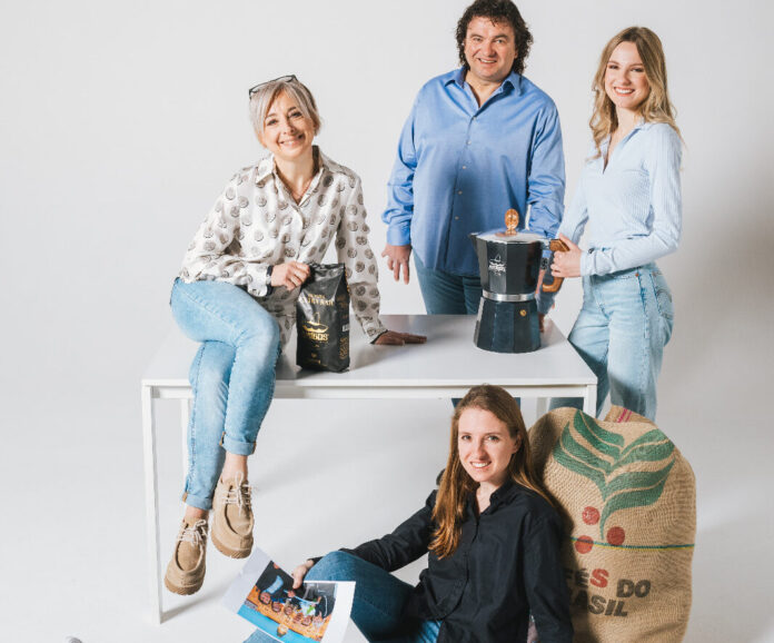 La famiglia Amigos Caffè (foto concessa)