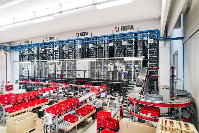 REPA Logistic Center Automation (photo granted)