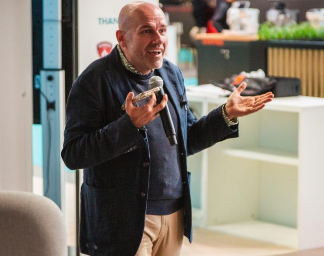 Paolo Scimone presenta Roastipedia @coffeeandlucas @myMediastudio Paolo Scimone presenta Roastipedia @coffeeandlucas @myMediastudio