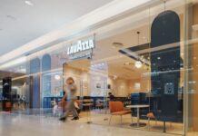 CoffeeB: mezzo milione di macchine vendute in 3 anni per la sfera di caffè di Migros, Lavazza apre a Hong Kong CoffeeB