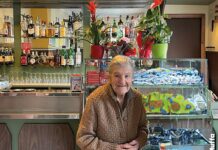 Ha 100 anni la barista (ancora in attività) che conquista le Olimpiadi: Anna Possi è il volto di Milano Cortina 2026